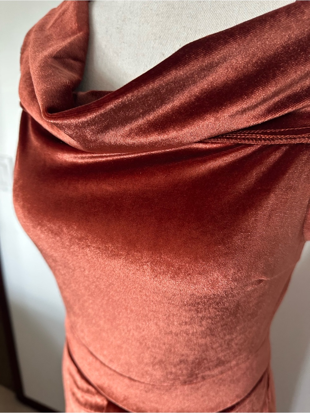 Chic Cowl Neck Sleeveless Dress Romantic Tulip Hem Elegant Wedding - Picture 3 of 13